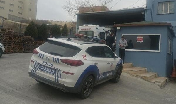 Arnavutköy’de asansörle duvar arasına sıkışan genç işçi hayatını kaybetti