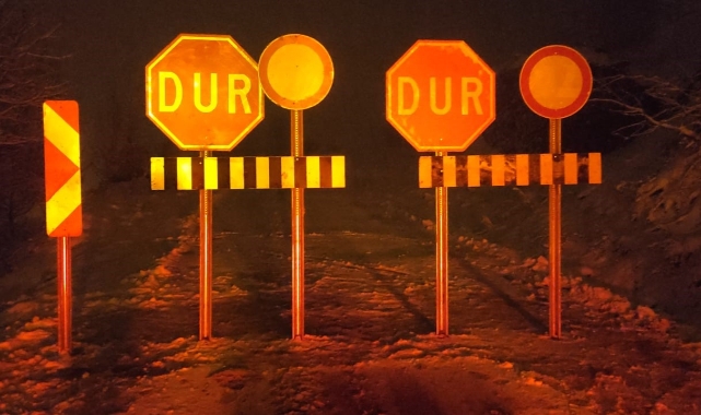 Artvin'de Bülbülan Geçidi kar yağışı nedeniyle trafiğe kapatıldı