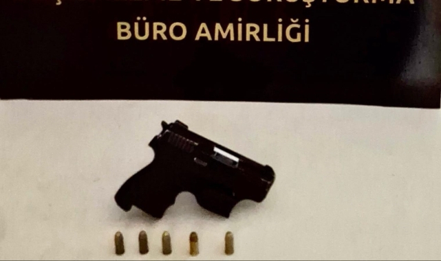 Aydın'da durdurulan araçta ruhsatsız silah ele geçirildi