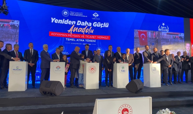 Bakan Kurum: "130 bin depremzede ailemizi yuvalarına kavuşturduk"