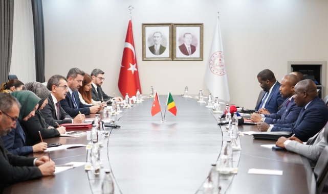 Bakan Tekin: Kongo ile iş birliğini geliştirmek için adım atmaya hazırız