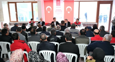 Bakan Yumaklı, Elmadağ'da çiftçilerle bir araya geldi