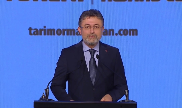 Bakan Yumaklı: "Tarım yeri gelir aştır, yeri gelir iştir"