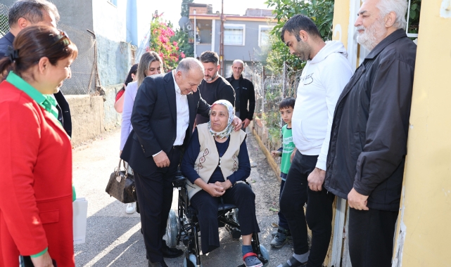 Başkan Demirçalı'dan akülü sandalye hediyesi