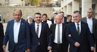 Başkan Oktay Yılmaz'dan İrfan Akkaya'ya tebrik