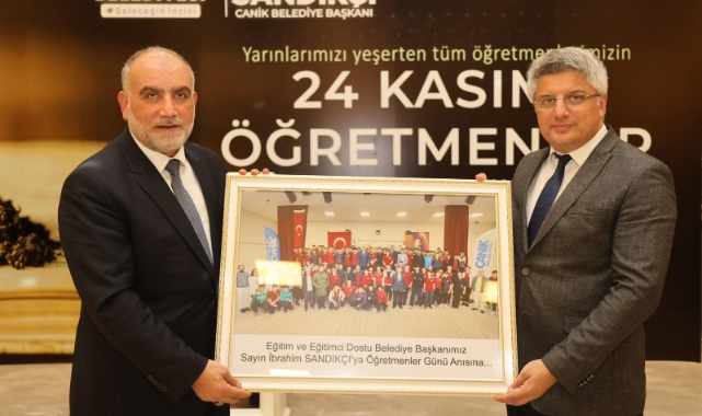 Başkan Sandıkçı'dan öğretmenlere Çanakkale ziyareti ve laptop