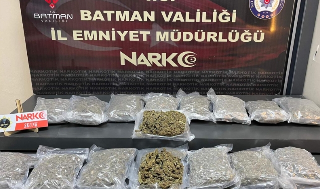 Batman'da bir tırda 8 kilo sentetik uyuşturucu yakalandı: 2 kişi tutuklandı