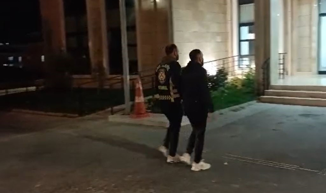 Beylikdüzü'nde ters yönden giderek ambulansa yol vermeyen sürücü yakalandı
