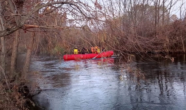 Bingöl’de Murat Nehri'nde mahsur kalan 4 kişiyi AFAD kurtardı