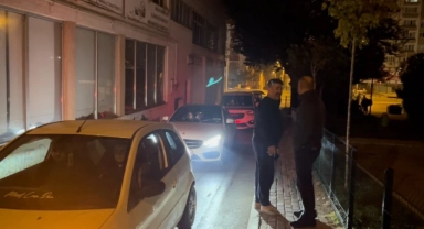 Bursa'da alkollü sürücü çekim yapan gazeteciyi görünce alkolmetreyi üflemedi