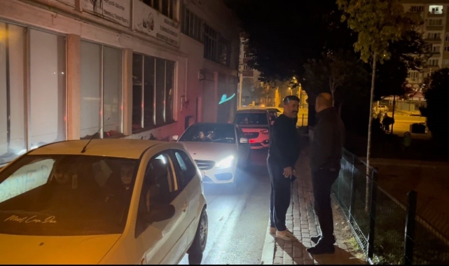 Bursa'da alkollü sürücü çekim yapan gazeteciyi görünce alkolmetreyi üflemedi