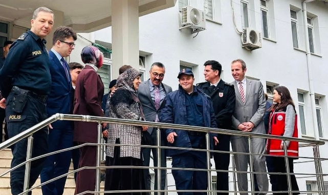 Bursa'da down sendromlu İslam'ın jandarma hayali gerçek oldu
