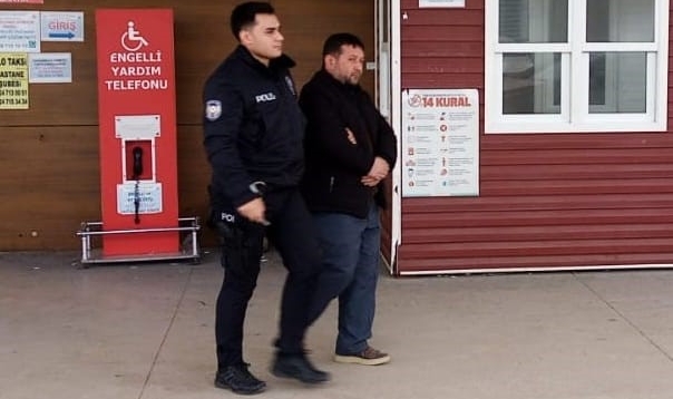 Bursa'da eşini çekiçle başına vurarak ağır yaralayan şahıs tutuklandı