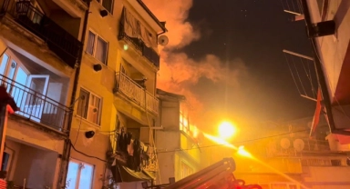 Bursa'da ev yangını! Kaçarken evcil hayvanını kurtarmayı ihmal etmedi