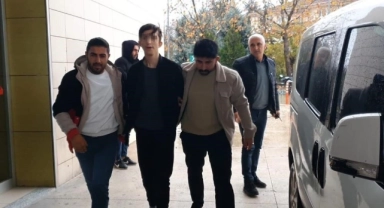 Bursa'da harçlık vermeyen dedesini bıçaklayarak ağır yaralayan torun tutuklandı