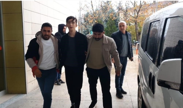 Bursa'da harçlık vermeyen dedesini bıçaklayarak ağır yaralayan torun tutuklandı