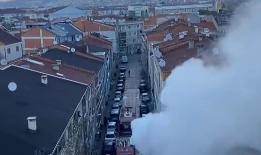 Bursa'da korkutan ev yangını!