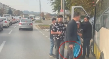Bursa'da maganda, trafikte tartıştığı belediye otobüsü şoförünü tabancayla tehdit etti