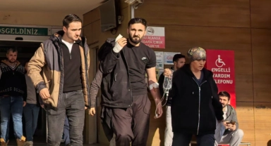 Bursa'da malzeme indiren işçi elini forklifte sıkıştırdı