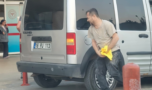 Bursa'da motorlu testere ile elini kesti 