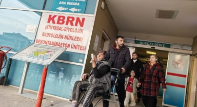 Bursa’da motorlu testereyle odun keserken parmağını kesti