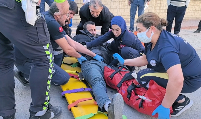 Bursa'da otomobil ile motosiklet çarpıştı!