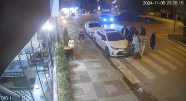 Bursa'da otomobilin açılan kapısına çarpan scooter sürücüsü yaralandı