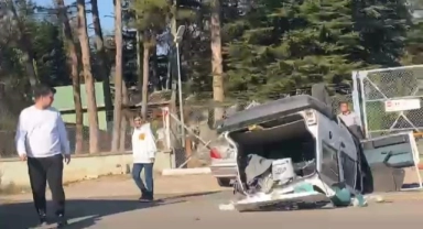 Bursa'da takla atan araçtan sağ çıktı