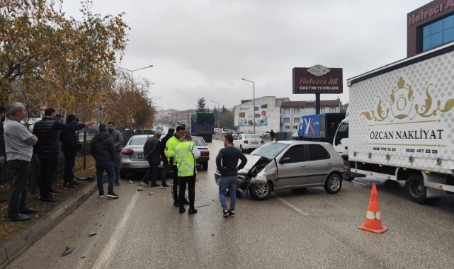 Bursa'da zincirleme kaza! 1'i bebek 3 yaralı