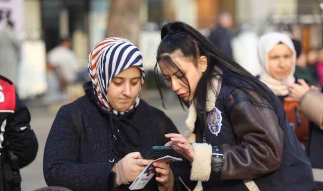 Bursa emniyetinden örnek hareket, kadınlara KADES yükletildi