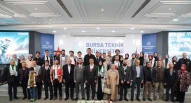 Bursa Teknik Üniversitesi'nde şiirler Filistin için okundu