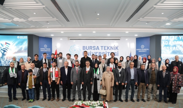 Bursa Teknik Üniversitesi'nde şiirler Filistin için okundu