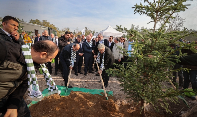Bursa Valisi Erol Ayyıldız fidan dikme etkinliğine katıldı