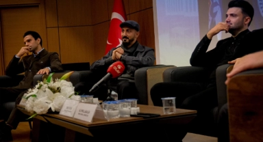Bursaspor Başkanı Enes Çelik öğrencilerle bir araya geldi
