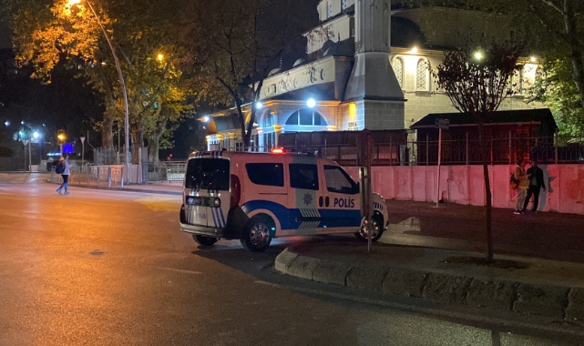 Cadde üzerindeki şüpheli valiz fünyeyle patlatıldı