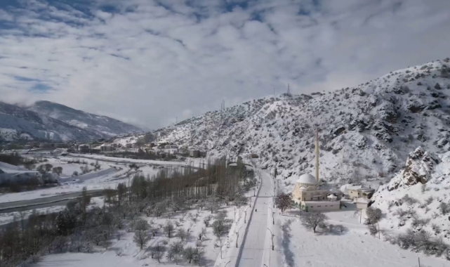 Çamoluk'ta kar güzelliği dronla görüntülendi