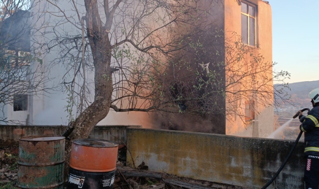 Çan’da köy konağından çıkan yangın korkuttu