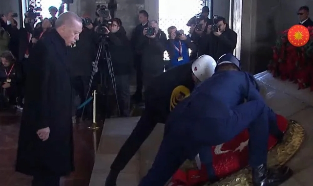 Devlet erkanı Ata'nın huzurunda