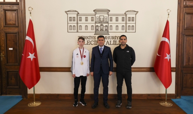 Dünya 3'üncüsünü makamında ağırladı!