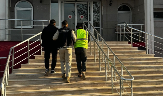 Durdurulan otomobilde uyuşturucu ele geçirildi   