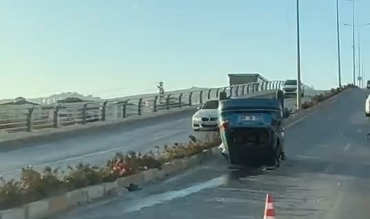Elazığ’da otomobil takla attı: 2 yaralı   