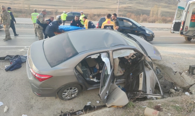 Erzurum'daki otomobil refüje çarptı: 2 ölü, 3 yaralı