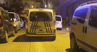 Eşini yatakta boğarak öldürdü ardından polisi aradı