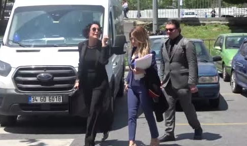 Eski manken Deniz Akkaya hakkında gözaltı kararı   