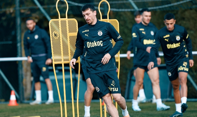 Fenerbahçe, Sivasspor maçının hazırlıklarını noktaladı