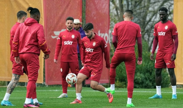 Galatasaray savunma ve hücum çalıştı