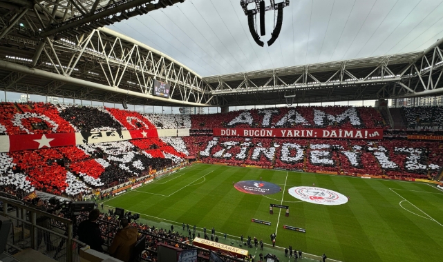 Galatasaray taraftarından, Mustafa Kemal Atatürk için koreografi