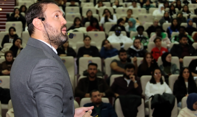 Gazeteci-Yazar Erdem, Tokat'ta kadına yönelik şiddete dikkat çekti