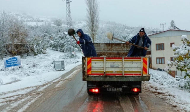 Gemlik'te köy yolları kara karşı tuzlandı