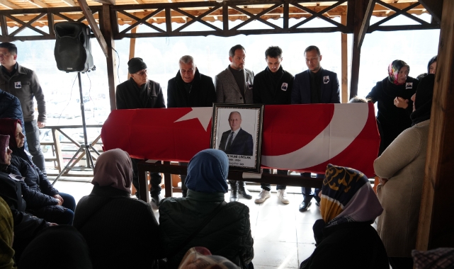 Gölette cansız bedeni bulunan AK Partili eski Belediye Başkanı toprağa verildi 
